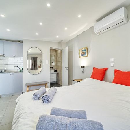 Chic Rooftop Studio W/ Terrace - Near Acropolis Athens Exterior photo